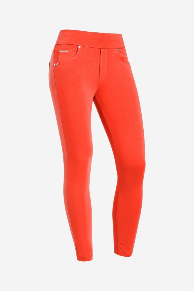 N.O.W.® oprijete hlače, 7/8  s prepogibnim srednje visokim pasom iz jerseya