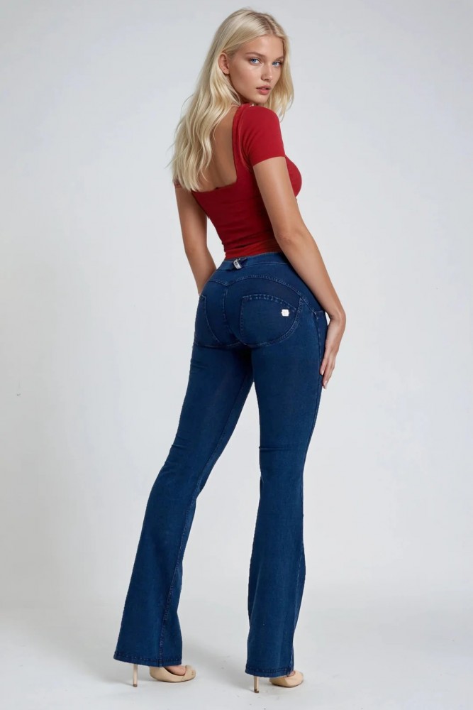 WR.UP® push up – normalen pas, flare kroj, temen denim, organski bombaž