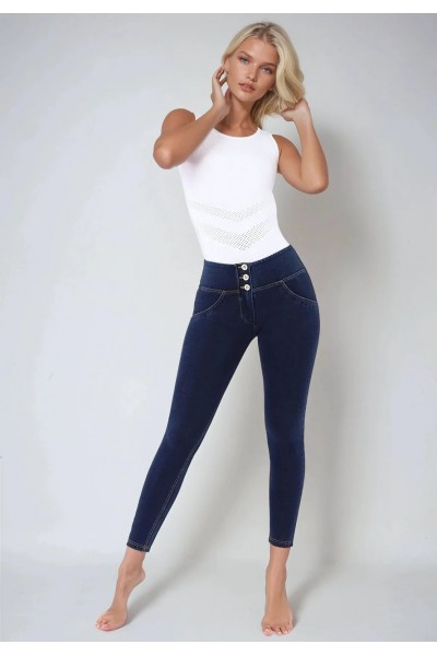 WR.UP® skinny push-up hlače iz organskega bombaža s srednjim pasom