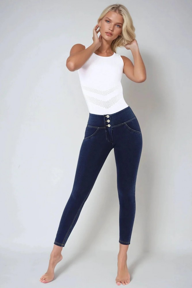 WR.UP® skinny push-up hlače iz organskega bombaža s srednjim pasom