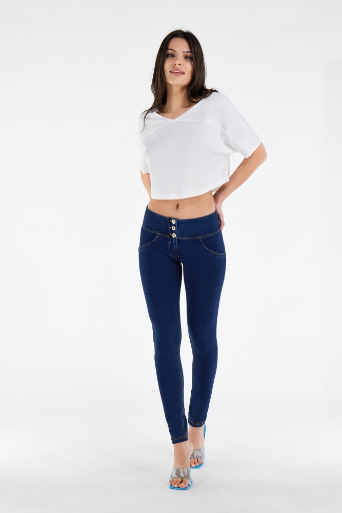 WR.UP® skinny push-up hlače iz organskega bombaža s srednjim pasom
