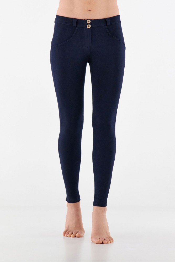 WR.UP® skinny push up hlače od organskog pamuka s pravilnim strukom
