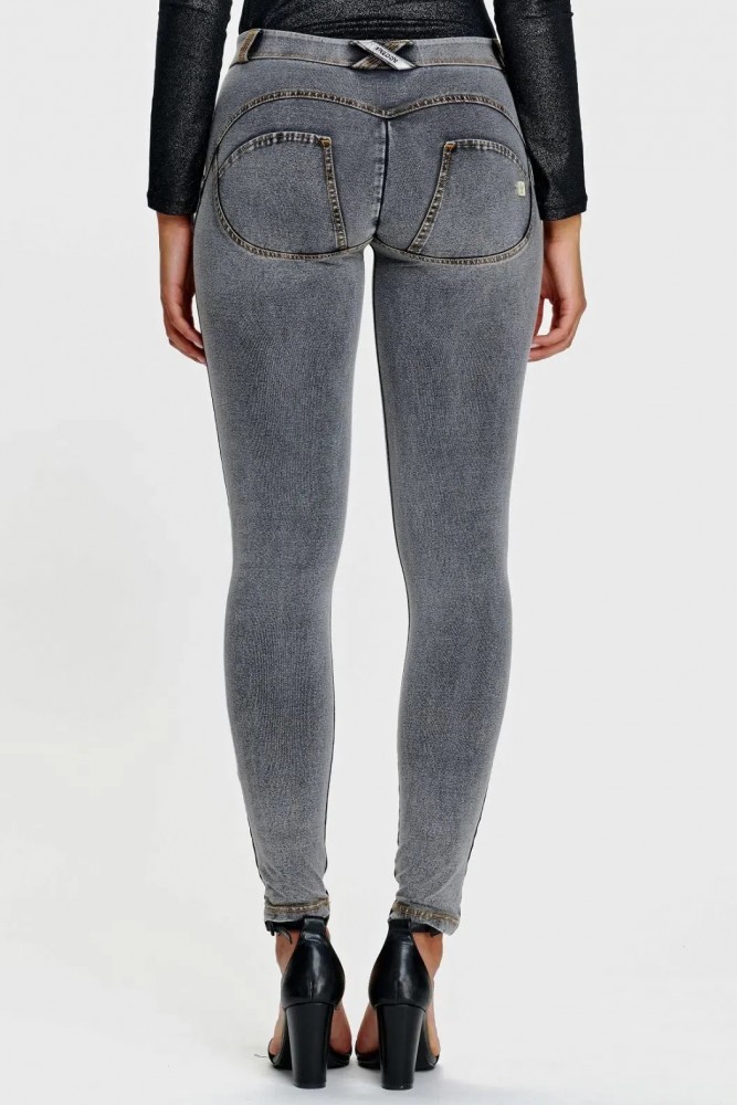 WR.UP®, NORMALAN STRUK, SKINNY, SIVI, DENIM EFEKT, SVIJETLO ISPRANE