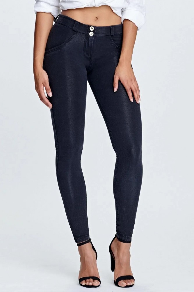 WR.UP®, NORMALEN PAS, SKINNY, IZ EKOLOŠKE  TKANINE Z DENIM EFEKTOM, ČRN Z ČRNIMI ŠIVI