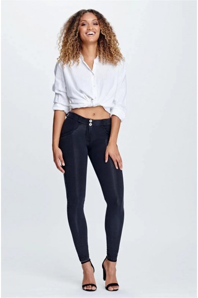 WR.UP®, NORMALEN PAS, SKINNY, IZ EKOLOŠKE  TKANINE Z DENIM EFEKTOM, ČRN Z ČRNIMI ŠIVI