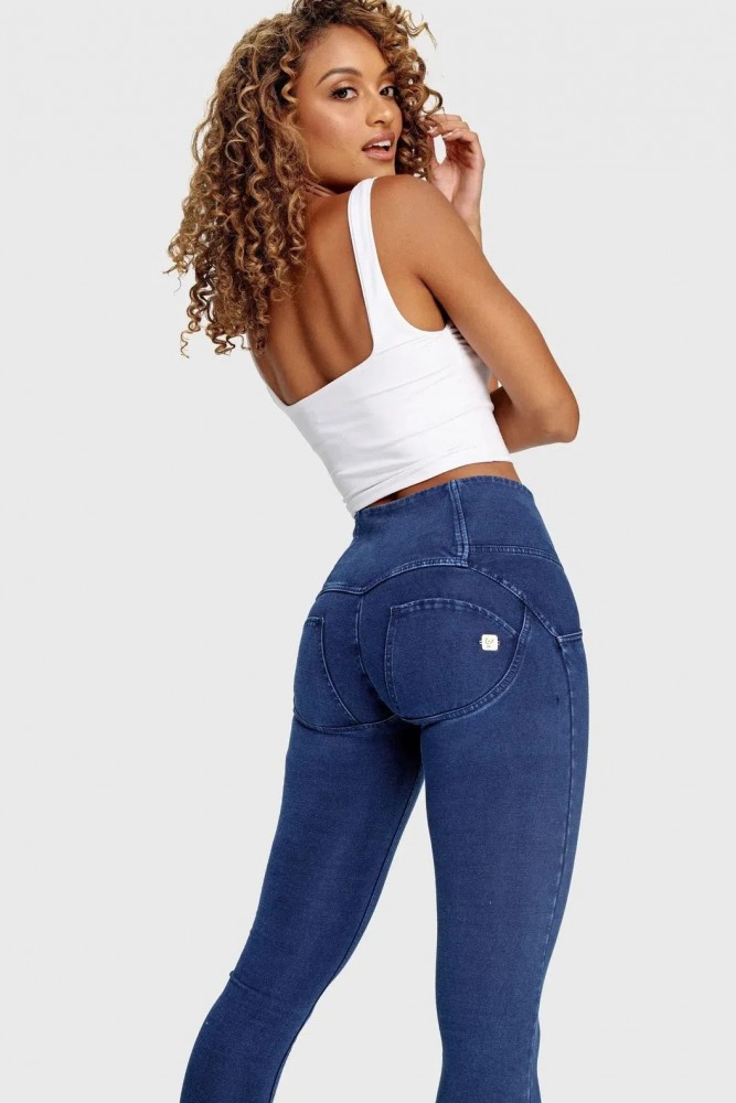 WR.UP® Push Up skinny hlače z visokim pasom in gumbi,7/8