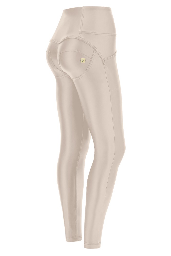 WR.UP® skinny push up hlače od umjetne kože s visokim strukom i gumbima