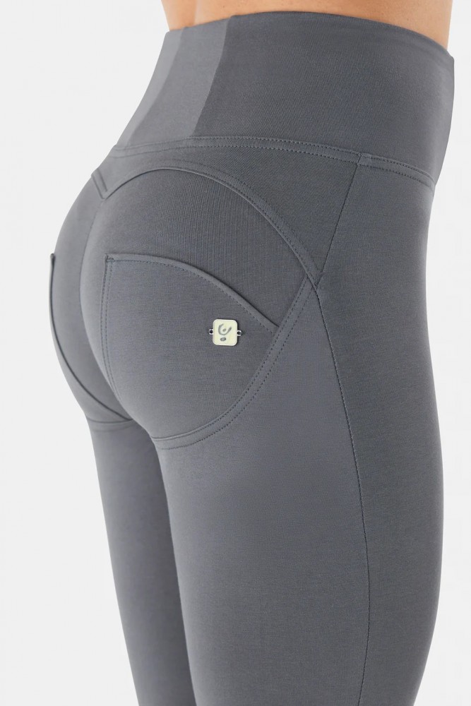 WR.UP® skinny push-up hlače visokog struka od pamuka