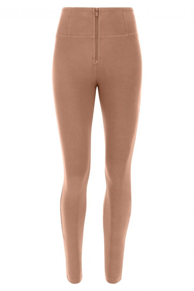 WR.UP® skinny hlače push-up z visokim pasom iz organskega bombaža, SS26