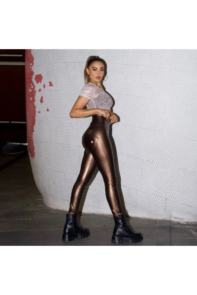 WR.UP®  HLAČE  umetno usnje, izjemno visok pas, bronze