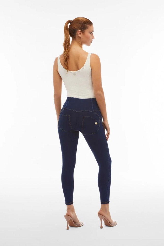 WR.UP® 7/8 Push Up Superskinny hlače s visokim strukom i gumbima