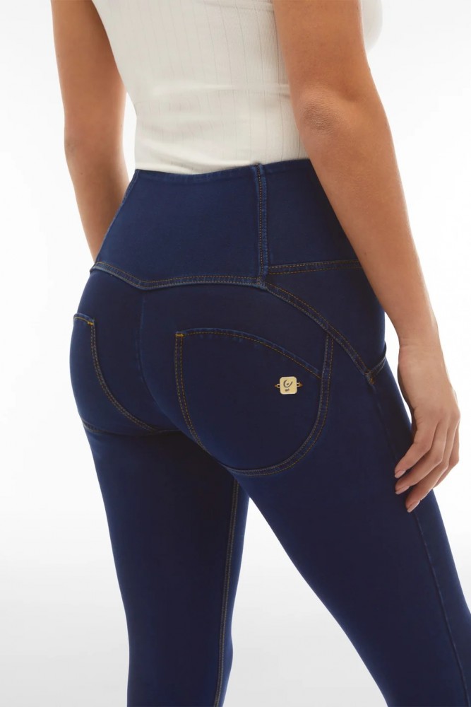 WR.UP® 7/8 Push Up Superskinny hlače s visokim strukom i gumbima