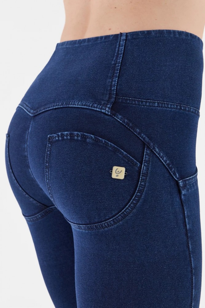 WR.UP® Push Up skinny hlače z visokim pasom in gumbi,7/8