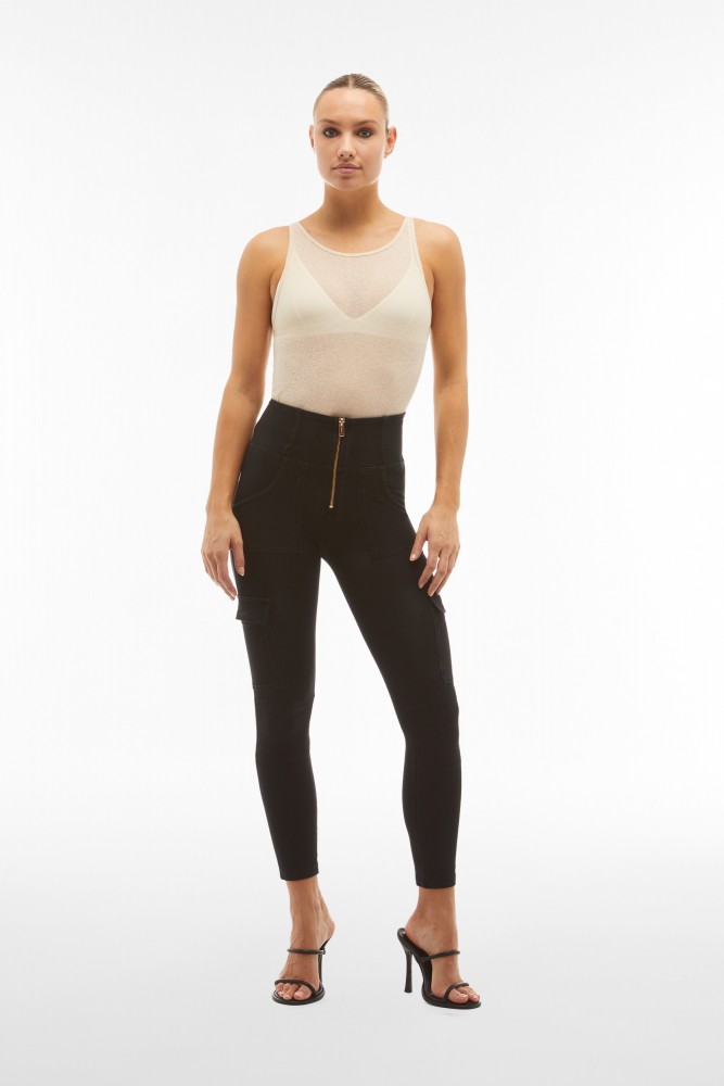 WR.UP® kargo hlače s visokim strukom i dužinom 7/8, crni traper