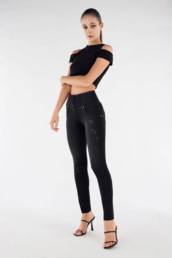 WR.UP® raztrgane push-up kavbojke z visokim pasom iz tkanega denima