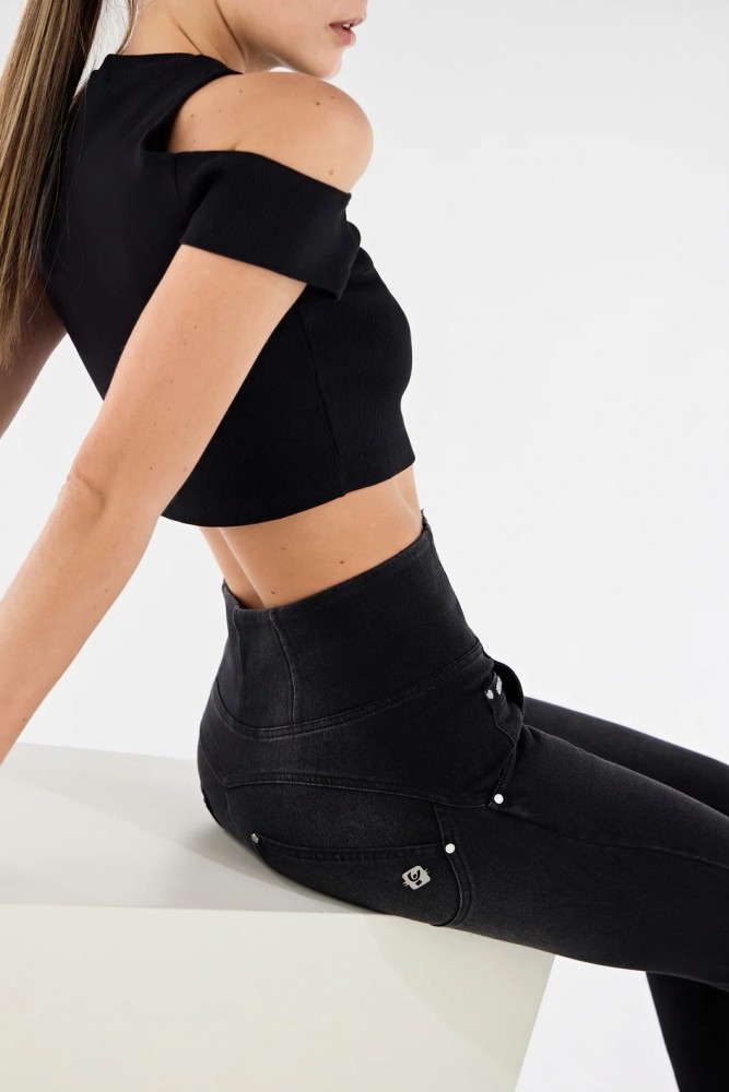 WR.UP® raztrgane push-up kavbojke z visokim pasom iz tkanega denima