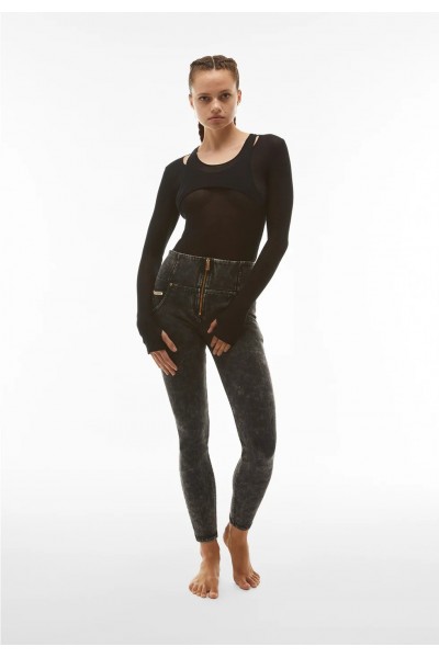 WR.UP® kavbojke z visokim pasom in acid wash učinkom iz bull denima