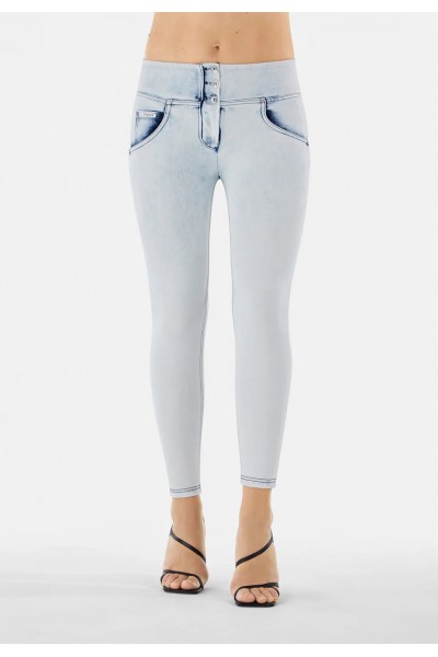 WR.UP® kavbojke, višji pas,  7/8  z acid wash učinkom iz tkanega denima